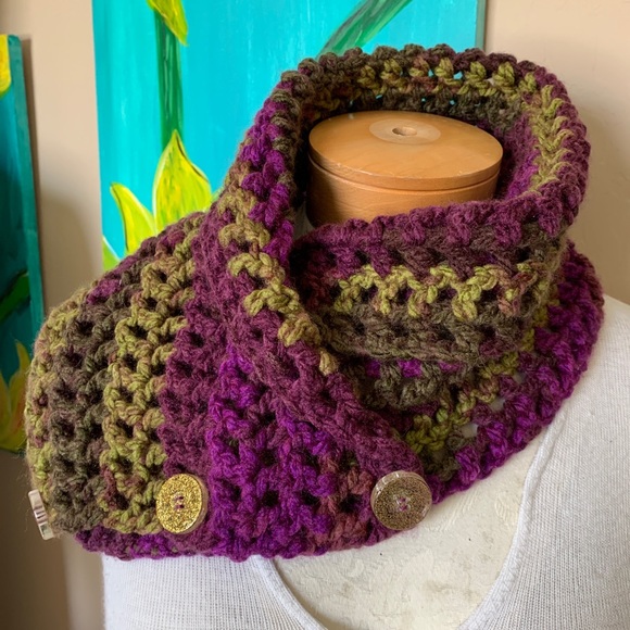 Versatile scarf - Picture 7 of 9